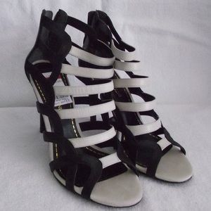 Enzo black and white pump. Sz 9.5